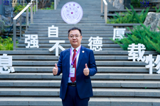 Изящество SRON | Интервью Школы экономики и менеджмента Университета Цинхуа с председателем Вэнь Пэном