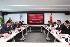 Руководители правительства и деловые делегации Хорезмской области Узбекистана посетили SRON